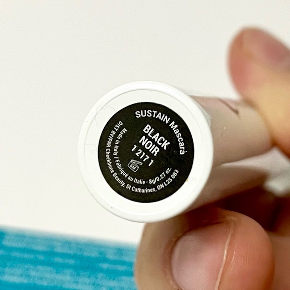 Cheekbone Beauty Mascara 8g - Picture 4 of 8